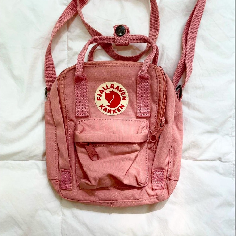 Fjallraven mini sling bag
